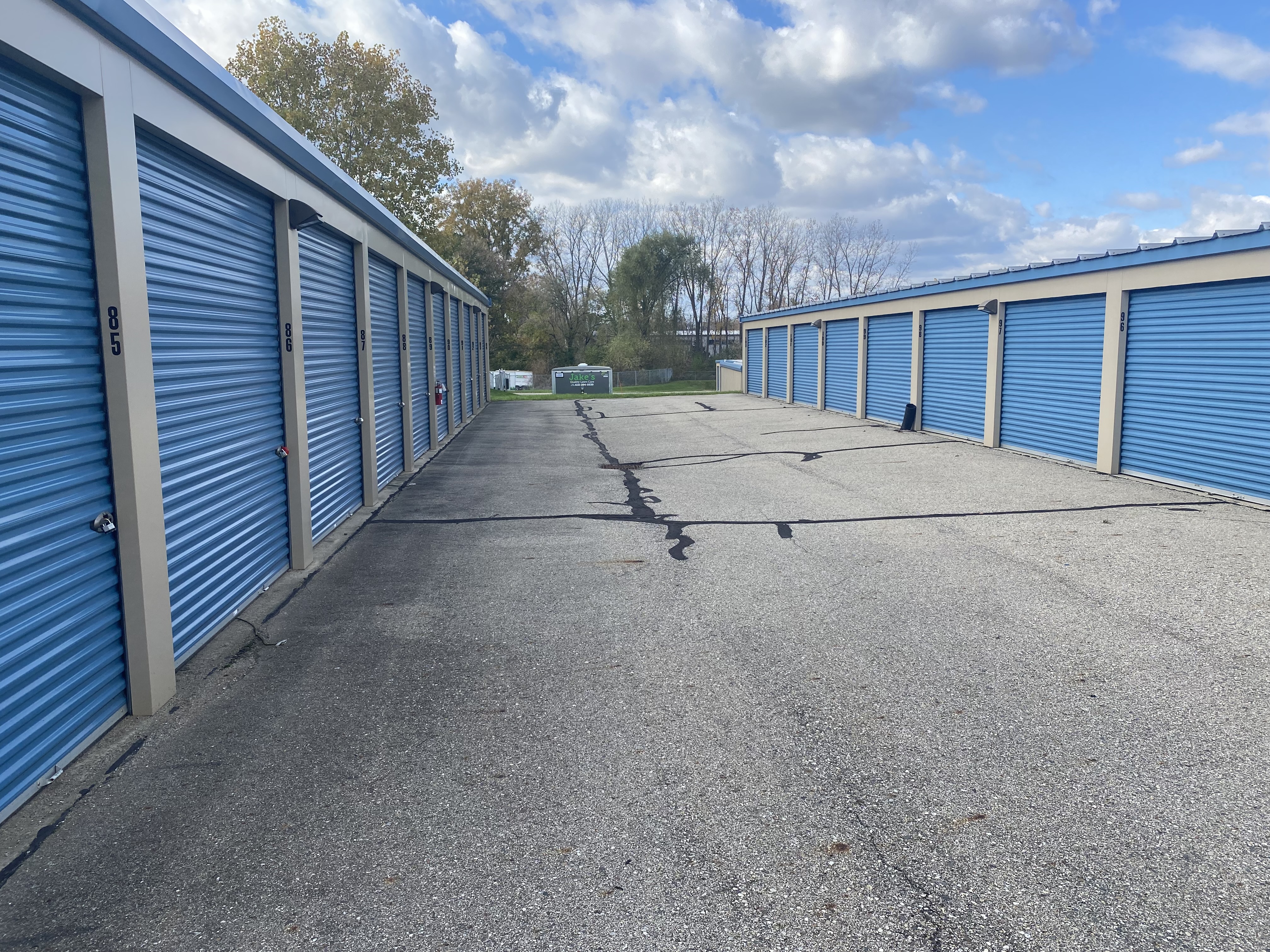 Drive Up Access Storage Units in Grand Rapids, MI 49512